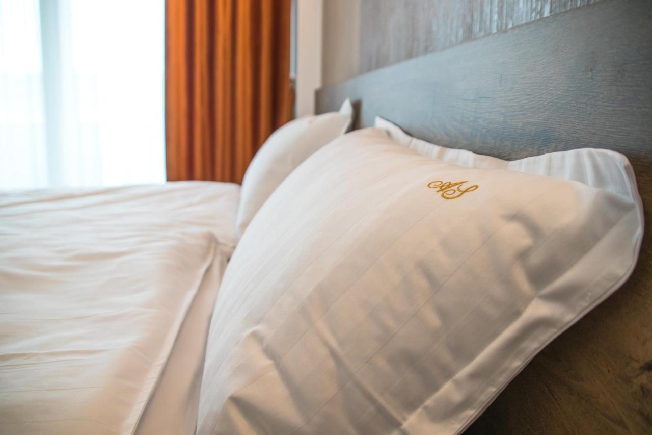 Hotel Angel Sofia Fălticeni Eksteriør bilde