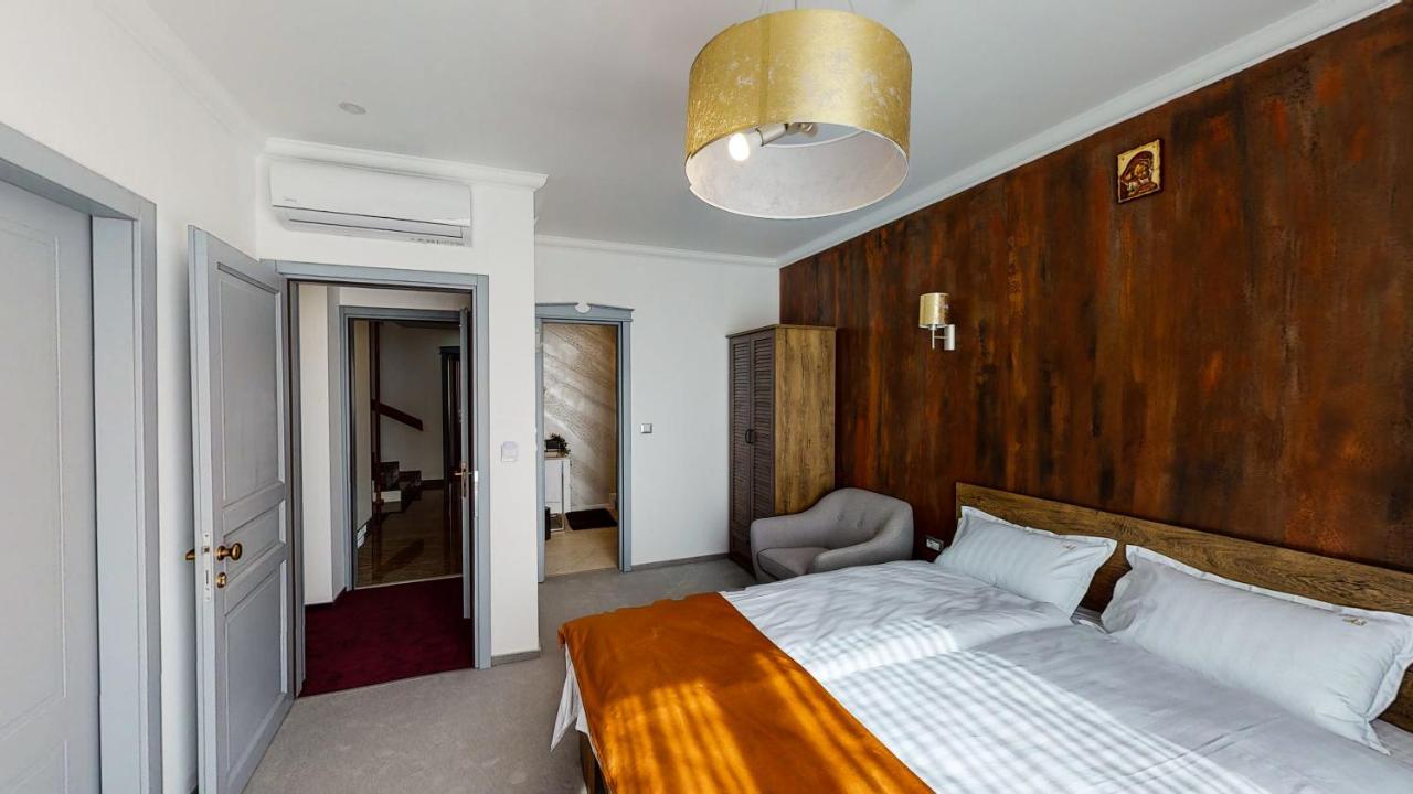 Hotel Angel Sofia Fălticeni Eksteriør bilde