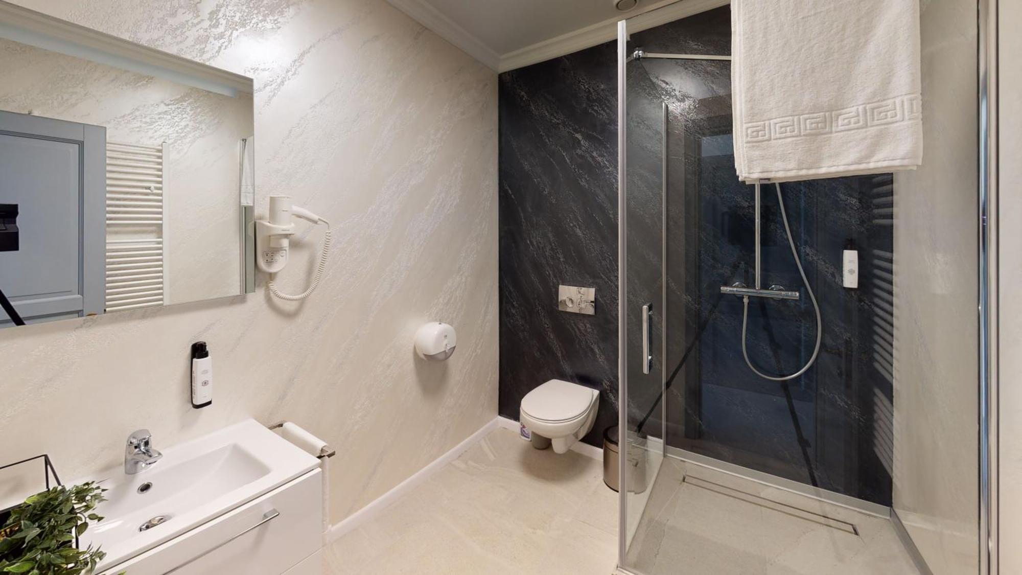 Hotel Angel Sofia Fălticeni Eksteriør bilde